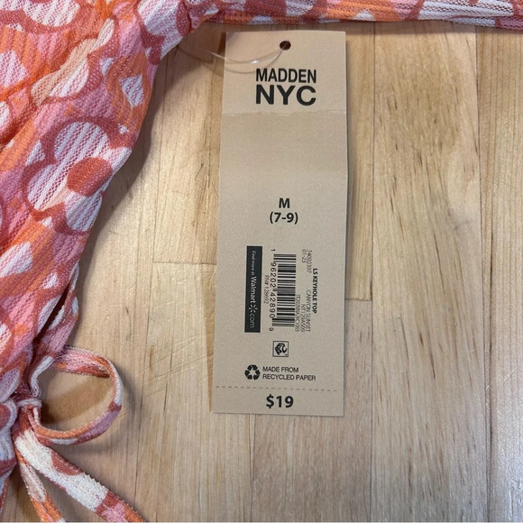 2 for$15 Madden NYC Juniors Cropped Keyhole Top - Picture 5 of 15